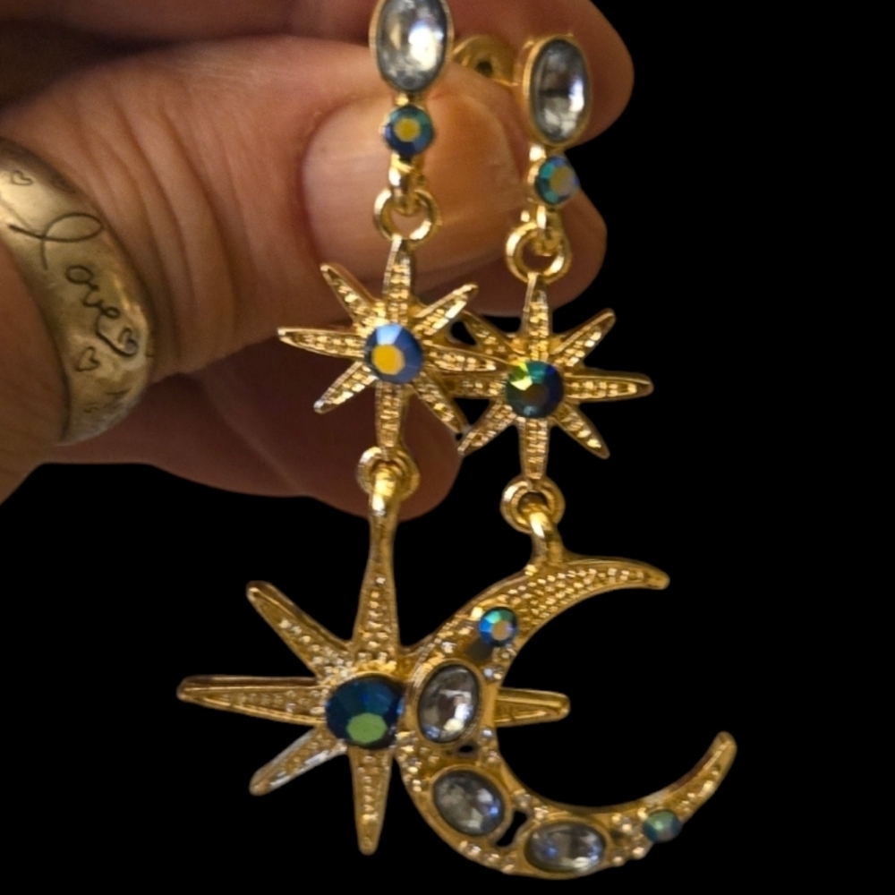 NEW! Mystic Star and Moon earrings - Picture 3 of 3